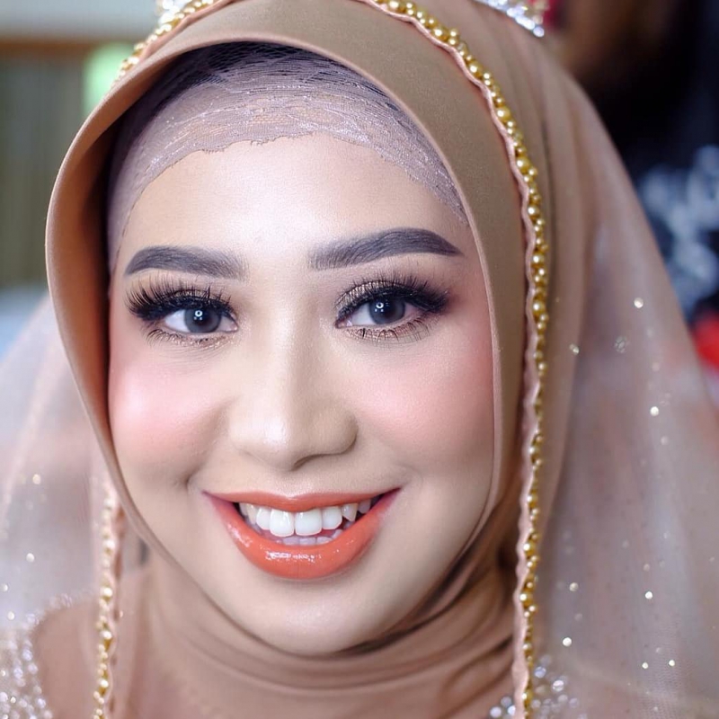 #reseptionlook💫 Teteh @intannurjanah #alhamdulillahsah#cantiknian #samawa #makeupakad @kikyrahmadini.makeup 