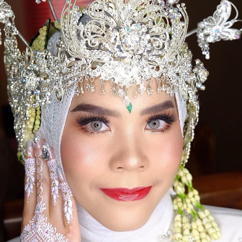 #alhamdulillah 💫 Teteh @sindiovtafiani #samawa #makeupakad @kikyrahmadini.makeup 