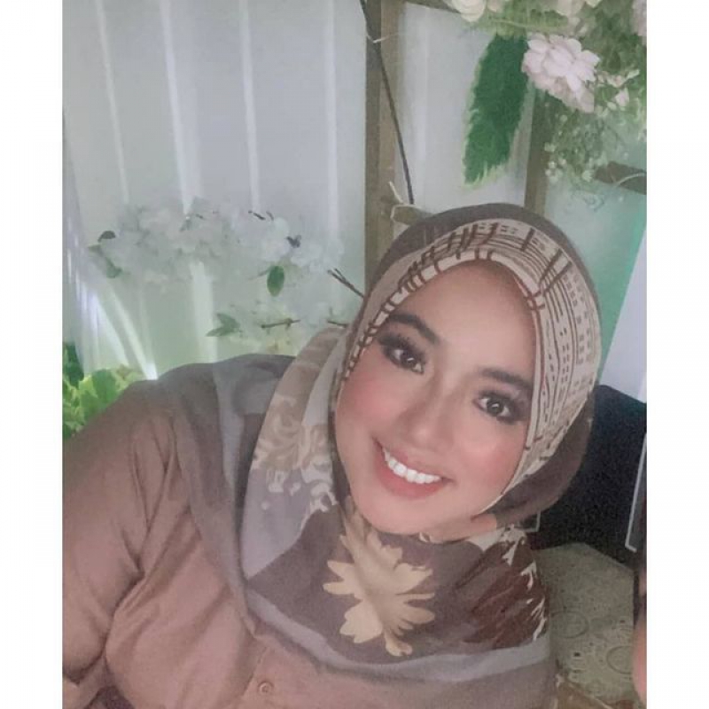 #thankyoufortrustingme🙏 #makeuphijabbyme💄💋 #makeuphijab #Hijabdo #Weddinghijab #muacirebon #muacimahi 