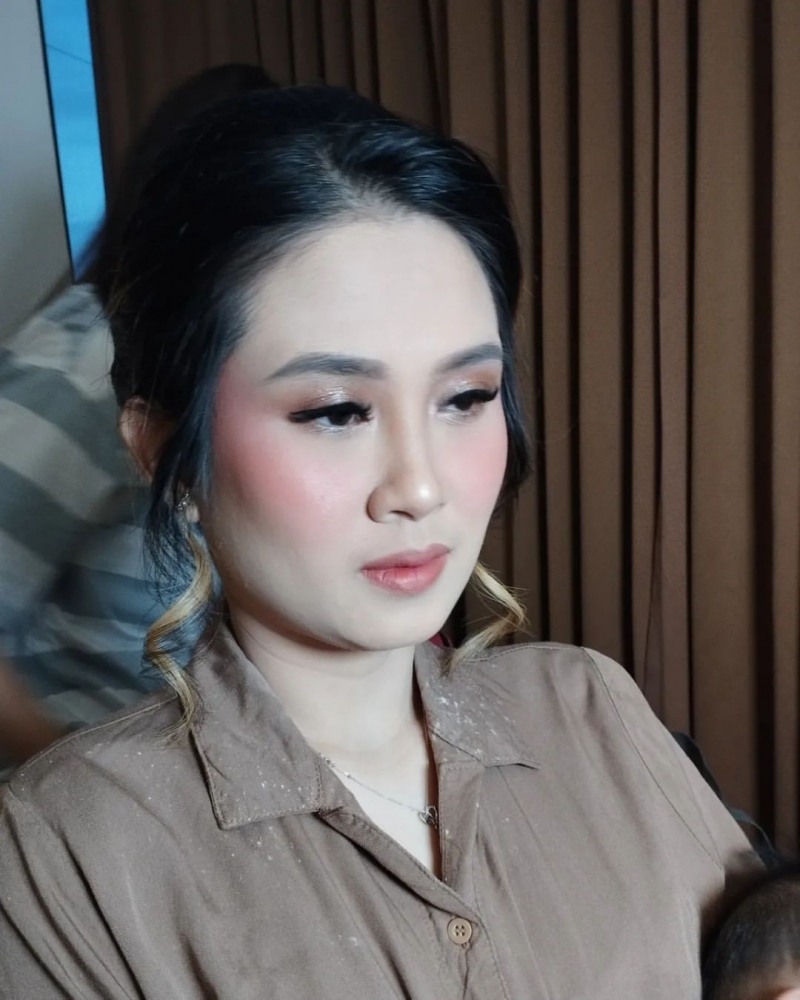 For @raviniamakeup
#hairartistry @deviayoosef #braidideas#makeuphairdobandung#zonabatak#hairandmakeupbdg#braids#hairdobandungmurah#makeuphairdobandung#Fingerwave#hairupdostyle#braidlover#hairdo#braid#braidstyles#hairdobdg#hairdowedding#hairdosangjit#